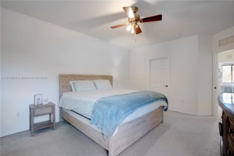 Townhouse in Homestead, Florida 3 bedrooms, 166.3 sq.m. № 1762463 - photo 19