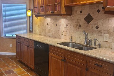 Condominio en alquiler en Tampa, Florida, 2 dormitorios, 95.41 m2 № 1835179 - foto 6