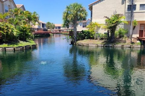 Condominio en alquiler en Tampa, Florida, 2 dormitorios, 95.41 m2 № 1835179 - foto 23