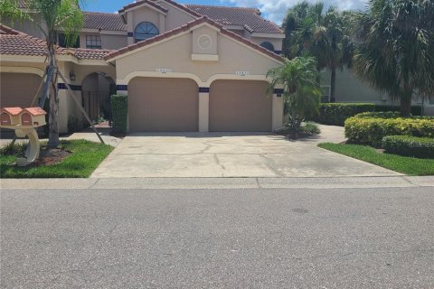 Condominio en alquiler en Tampa, Florida, 2 dormitorios, 95.41 m2 № 1835179 - foto 2