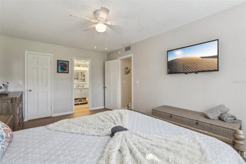 Condo in New Smyrna Beach, Florida, 2 bedrooms  № 1585549 - photo 14