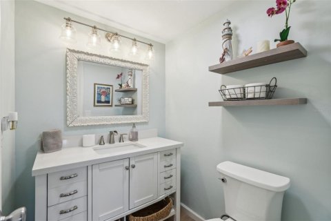 Condo in New Smyrna Beach, Florida, 2 bedrooms  № 1585549 - photo 16