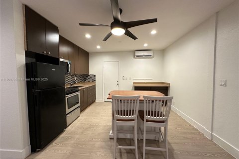 Appartement à louer à Hallandale Beach, Floride: 1 chambre № 1965385 - photo 7