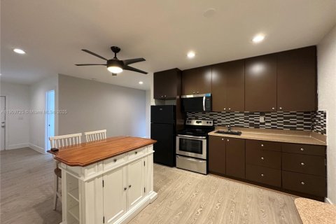 Appartement à louer à Hallandale Beach, Floride: 1 chambre № 1965385 - photo 4