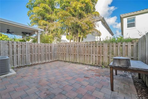 Touwnhouse à louer à Homestead, Floride: 4 chambres, 178 m2 № 2415895 - photo 23