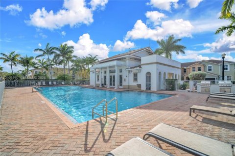 Touwnhouse à louer à Homestead, Floride: 4 chambres, 178 m2 № 2415895 - photo 3
