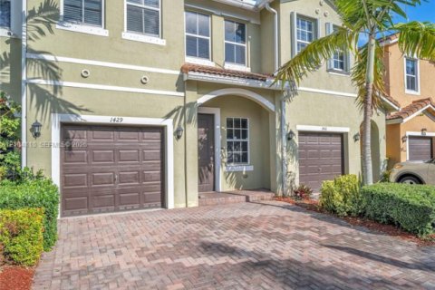 Touwnhouse à louer à Homestead, Floride: 4 chambres, 178 m2 № 2415895 - photo 24
