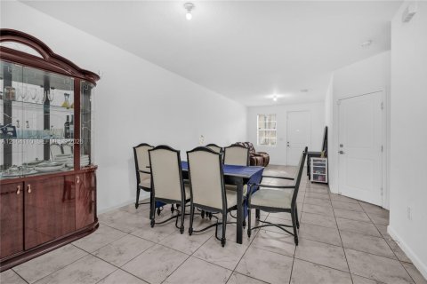 Touwnhouse à louer à Homestead, Floride: 4 chambres, 178 m2 № 2415895 - photo 8