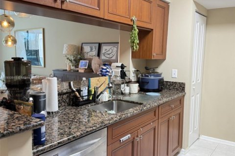 Copropriété à vendre à Fort Lauderdale, Floride: 1 chambre, 76.18 m2 № 2013189 - photo 6