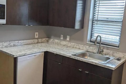 Appartement à St. Lucie, Floride 2 chambres, 69.12 m2 № 2276081