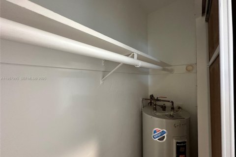 Appartement à louer à Hollywood, Floride: 1 chambre № 2029212 - photo 15