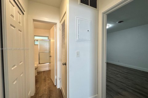 Appartement à louer à Hollywood, Floride: 1 chambre № 2029212 - photo 13