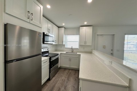 Appartement à louer à Hollywood, Floride: 1 chambre № 2029212 - photo 8