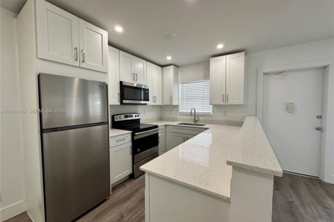 Appartement à louer à Hollywood, Floride: 1 chambre № 2029212 - photo 3