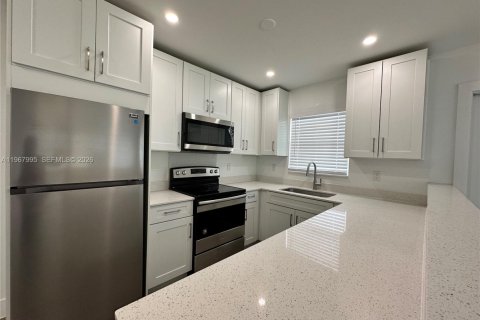 Appartement à louer à Hollywood, Floride: 1 chambre № 2029212 - photo 4