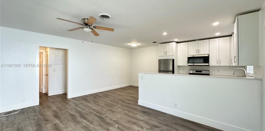 Appartement à Hollywood, Floride 1 chambre № 2029212