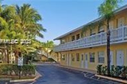 Снять в аренду кондоминиум в Окленд-Парк, Флорида 2 спальни, 71.53м2, № 1990543 - фото 14