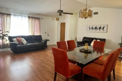 Casa en venta en North Port, Florida, 2 dormitorios, 138.05 m2 № 1751592 - foto 2