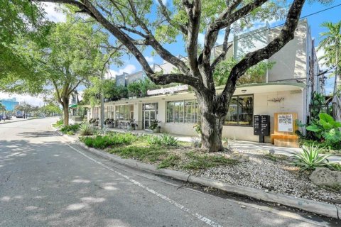 Propiedad comercial en venta en Miami, Florida № 1959157 - foto 4