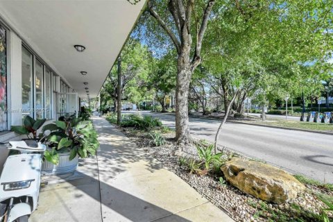 Propiedad comercial en venta en Miami, Florida № 1959157 - foto 5