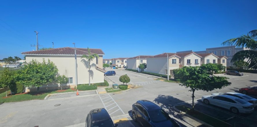 Touwnhouse à Miami Gardens, Floride 3 chambres, 133.97 m2 № 2077791
