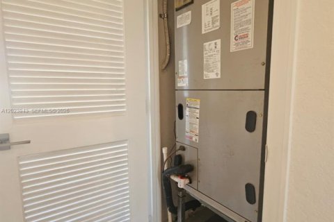 Touwnhouse à louer à Miami Gardens, Floride: 3 chambres, 133.97 m2 № 2077791 - photo 23