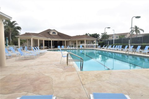 Condominio en alquiler en Sarasota, Florida, 2 dormitorios, 99.22 m2 № 682888 - foto 10