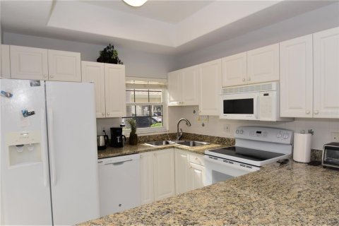 Condominio en alquiler en Sarasota, Florida, 2 dormitorios, 99.22 m2 № 682888 - foto 2