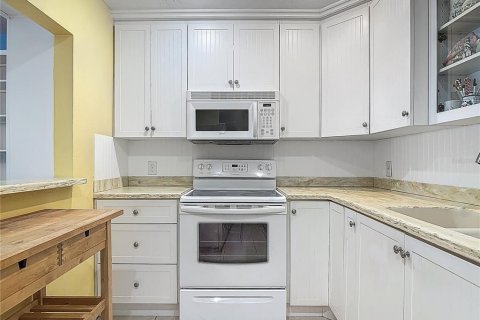 Купить кондоминиум в Ормонд-Бич, Флорида 5 комнат, 109.16м2, № 1662206 - фото 16