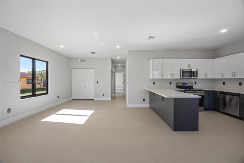 Купить коммерческую недвижимость в Халландейл-Бич, Флорида 241.55м2, № 2027500 - фото 16