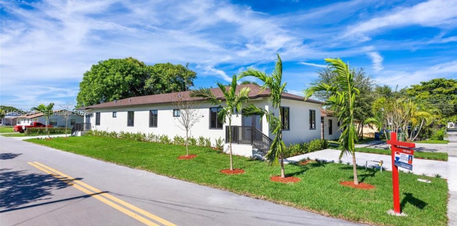 Коммерческая недвижимость в Халландейл-Бич, Флорида 241.55м2 № 2027500