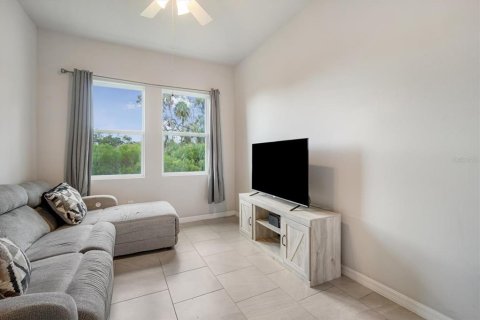 House in Palmetto, Florida 5 bedrooms, 257.43 sq.m. № 1894336 - photo 18
