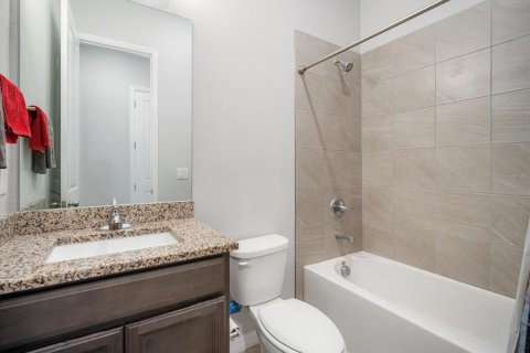 House in Palmetto, Florida 5 bedrooms, 257.43 sq.m. № 1894336 - photo 20