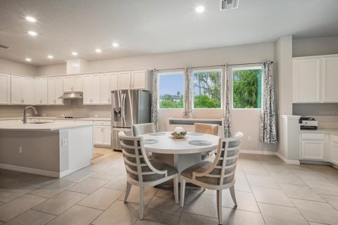 House in Palmetto, Florida 5 bedrooms, 257.43 sq.m. № 1894336 - photo 8