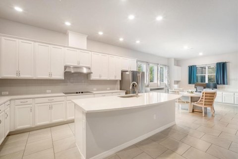 House in Palmetto, Florida 5 bedrooms, 257.43 sq.m. № 1894336 - photo 6