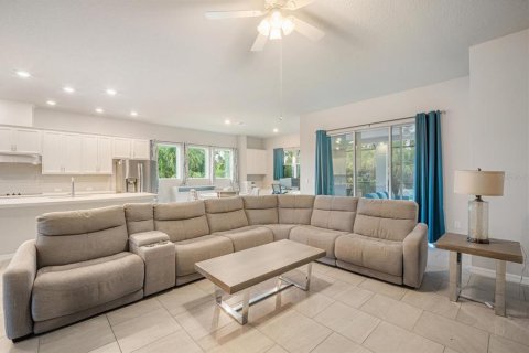 House in Palmetto, Florida 5 bedrooms, 257.43 sq.m. № 1894336 - photo 11