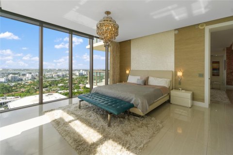 Condo in Bal Harbour, Florida, 2 bedrooms  № 1861812 - photo 19