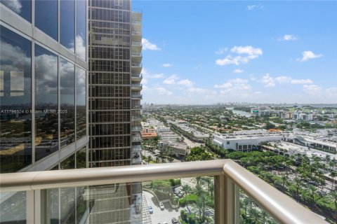 Condo in Bal Harbour, Florida, 2 bedrooms  № 1861812 - photo 6