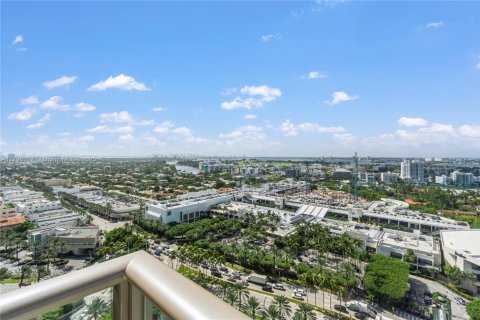 Condo in Bal Harbour, Florida, 2 bedrooms  № 1861812 - photo 7