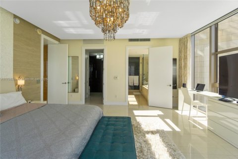 Condo in Bal Harbour, Florida, 2 bedrooms  № 1861812 - photo 21