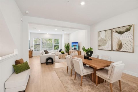 Touwnhouse à Saint Petersburg, Floride 3 chambres, 181.35 m2 № 2114437