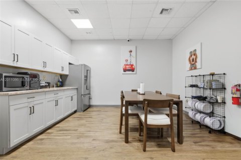 Commercial property in Sunrise, Florida № 2074504 - photo 19