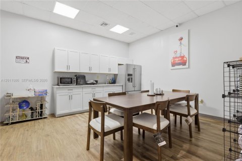 Commercial property in Sunrise, Florida № 2074504 - photo 21