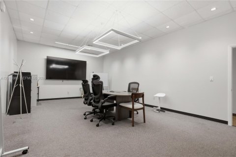 Commercial property in Sunrise, Florida № 2074504 - photo 13