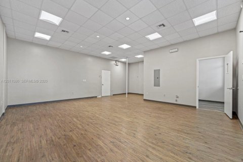 Commercial property in Sunrise, Florida № 2074504 - photo 30