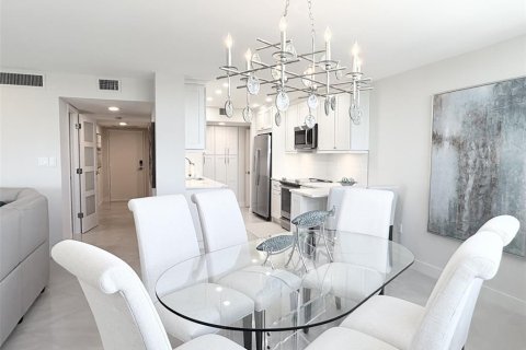 Condominio en alquiler en Longboat Key, Florida, 2 dormitorios, 130.9 m2 № 2097383 - foto 9