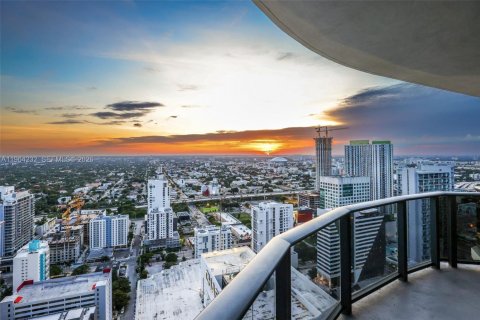 Copropriété à vendre à Miami, Floride: 3 chambres, 119.84 m2 № 2248013 - photo 16
