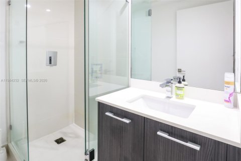 Copropriété à vendre à Miami, Floride: 3 chambres, 119.84 m2 № 2248013 - photo 30