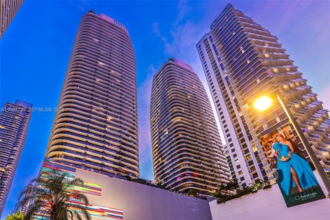 Copropriété à vendre à Miami, Floride: 3 chambres, 119.84 m2 № 2248013 - photo 4