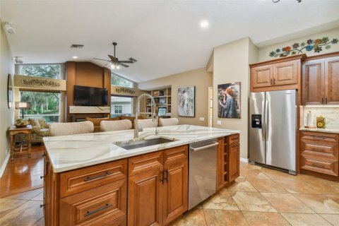House in Wesley Chapel, Florida 4 bedrooms, 224.27 sq.m. № 1437335 - photo 8